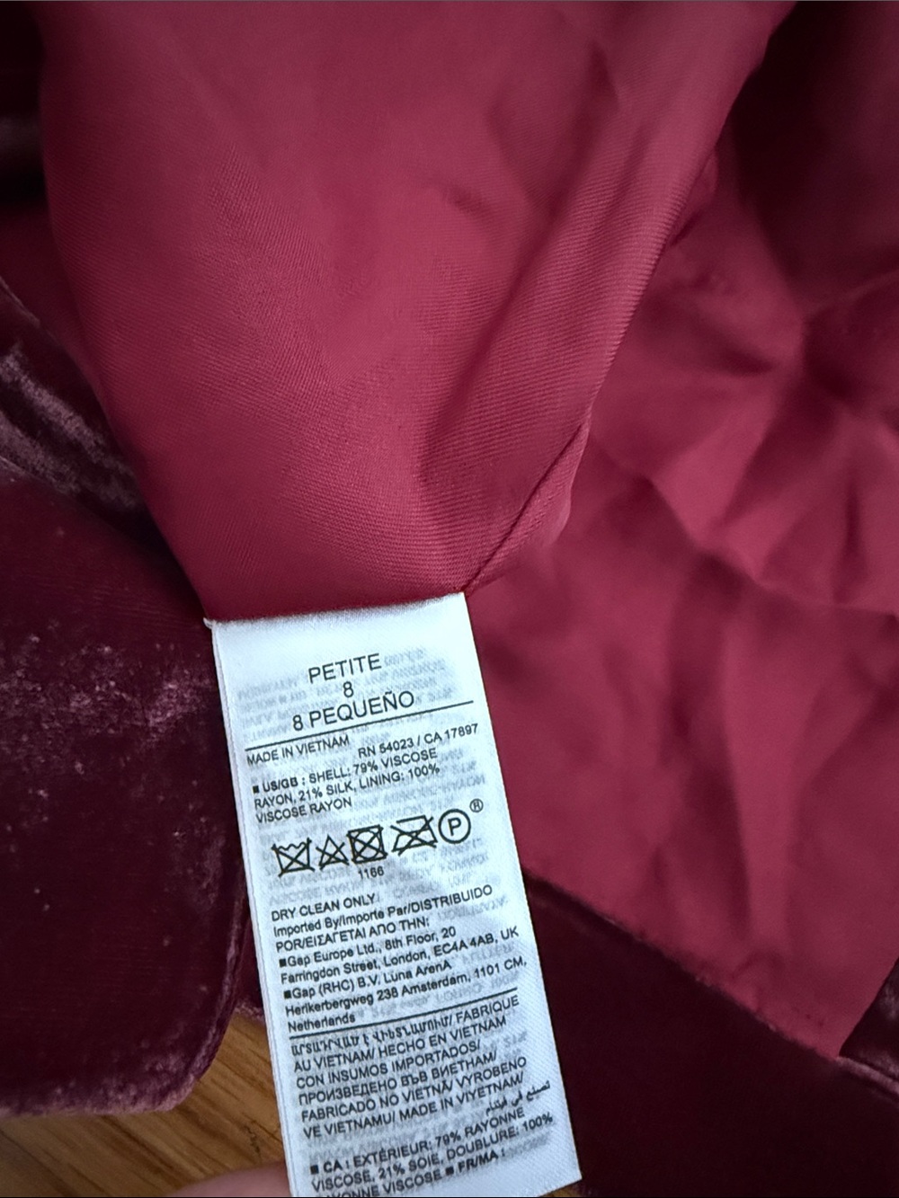 Banana Republic Red Madder Alyse Relaxed Velvet Blazer burgundy fall size 8 - Picture 7 of 7